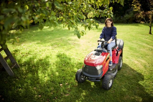 1330M 84CM collecting LAWN TRACTOR